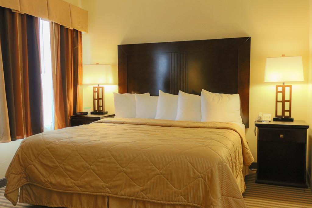 Frontier Hotel Хьюстон Номер фото